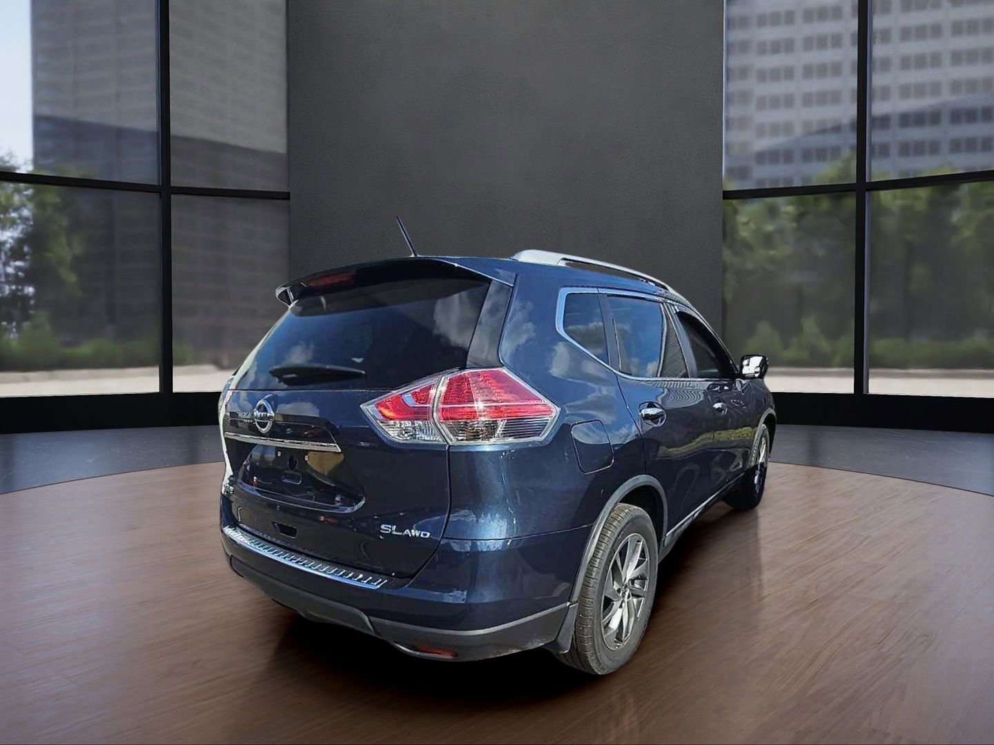 Used 2015 Nissan Rogue SL w/ SL Premium Package image 3