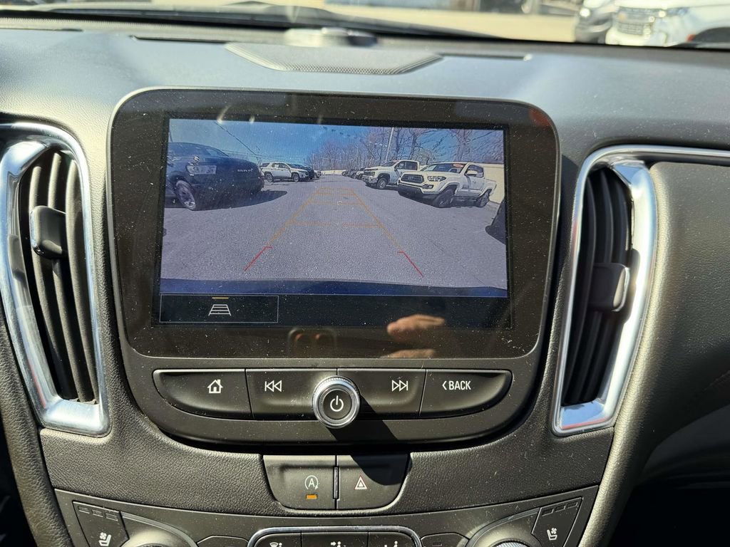 Used 2024 Chevrolet Malibu LT FWD image 28