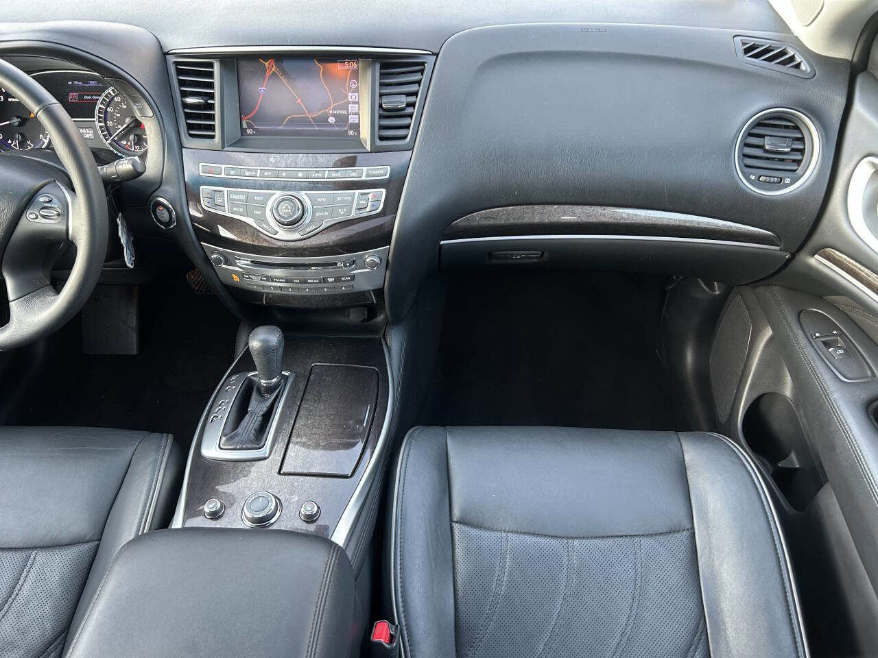 Used 2013 INFINITI JX35 AWD w/ Premium Pkg image 8