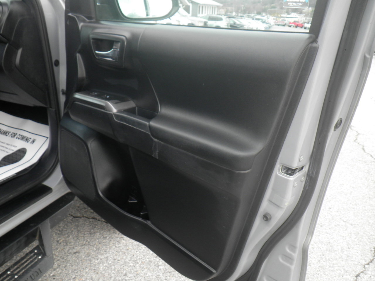 Used 2018 Toyota Tacoma TRD Sport image 24