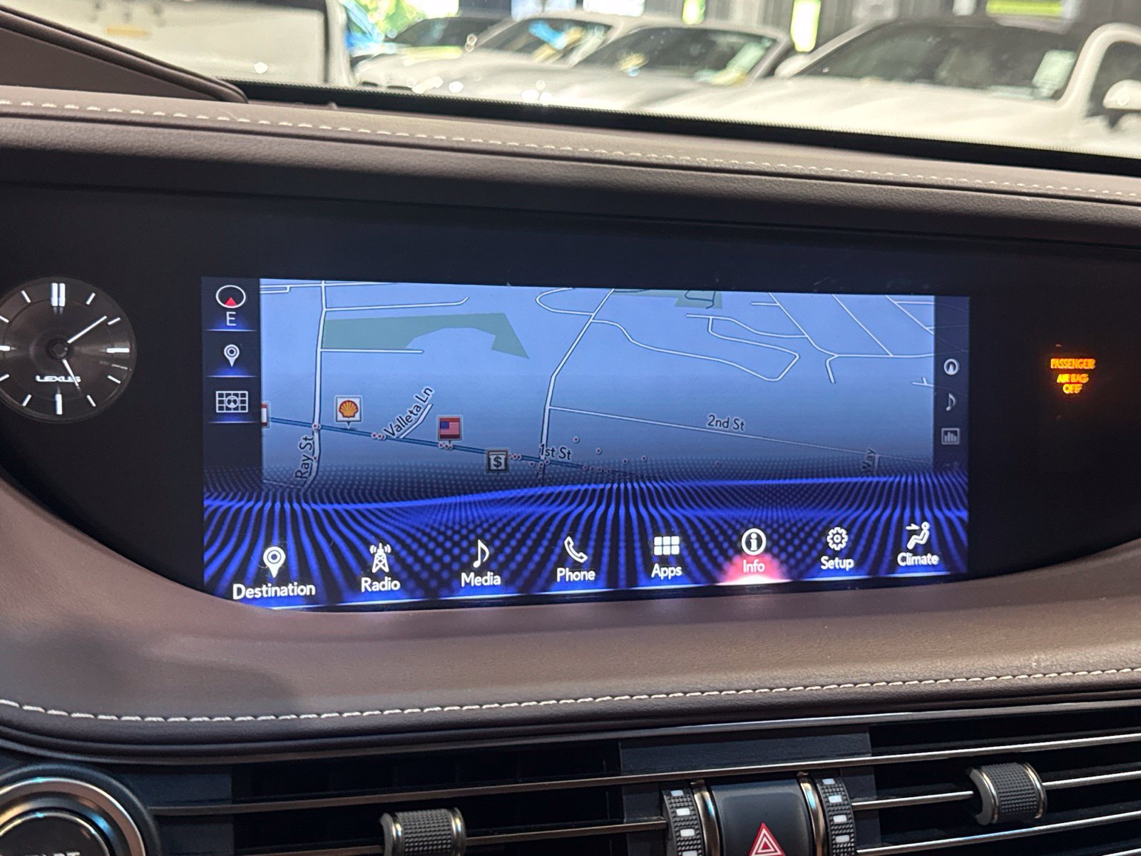 Used 2018 Lexus LS 500 w/ Accessory Package (Z2) RWD image 28