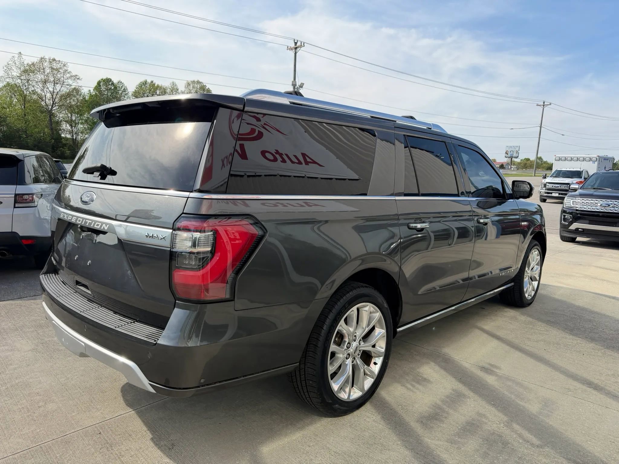 Used 2018 Ford Expedition Max Platinum image 27