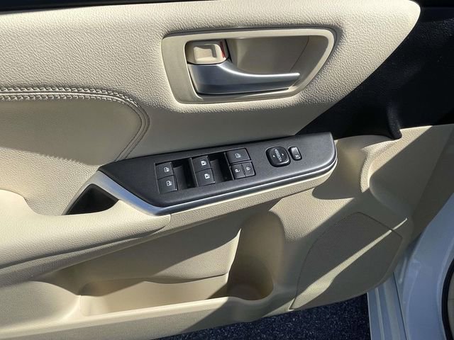 Used 2017 Toyota Camry XLE w/ Moonroof Package image 16