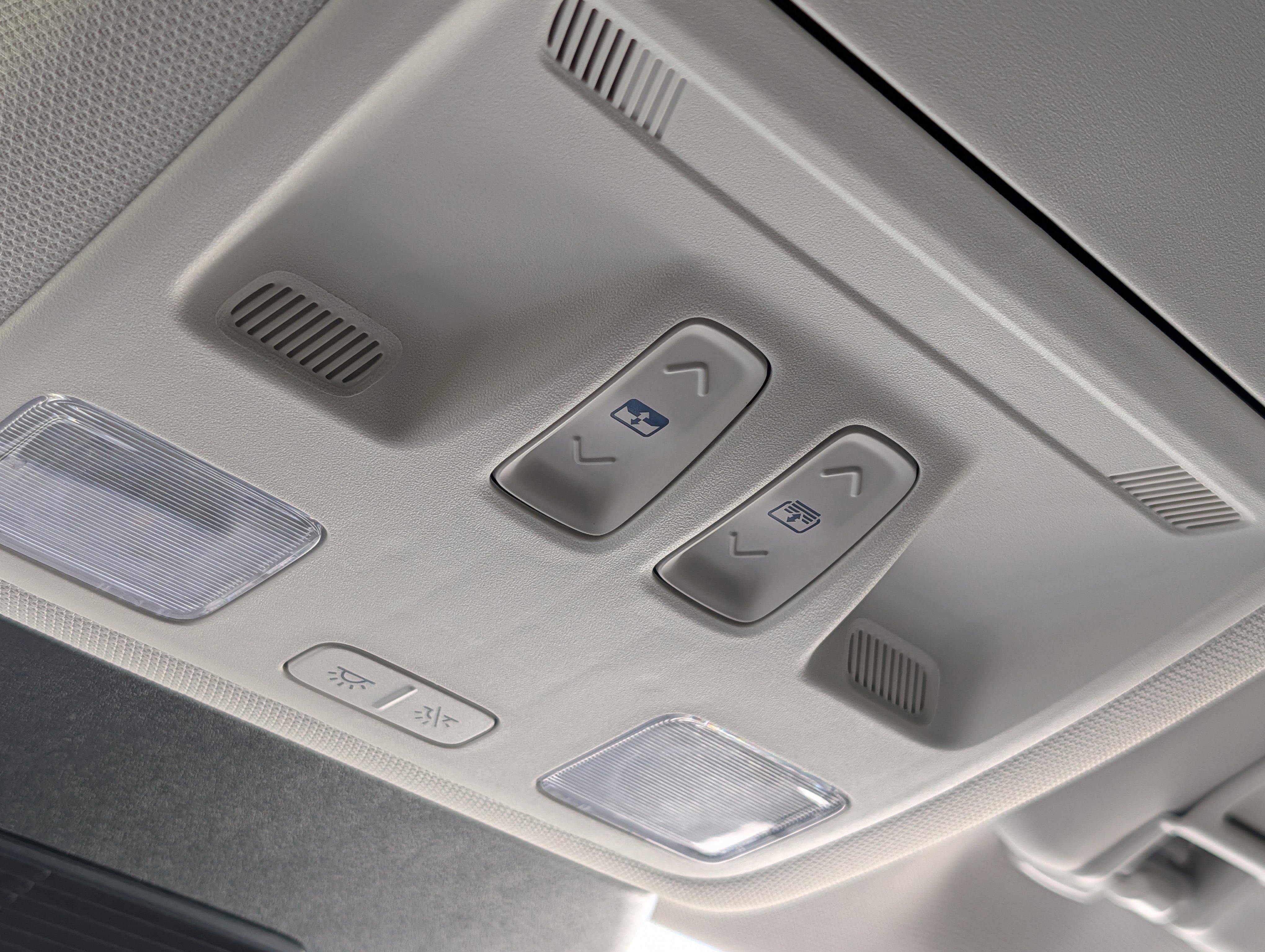 Used 2026 Ford Escape SE w/ PHEV Premium Package image 33