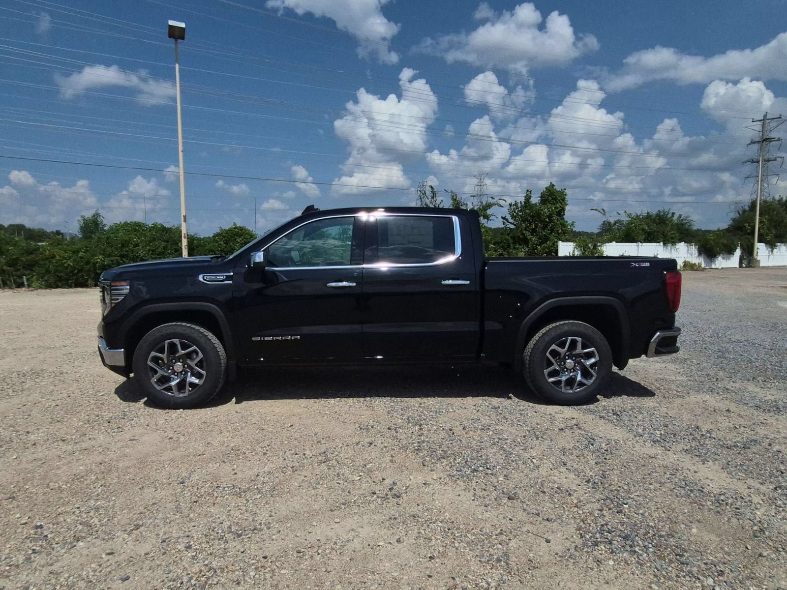 New 2026 GMC Sierra 1500 SLT AWD/4WD image 2