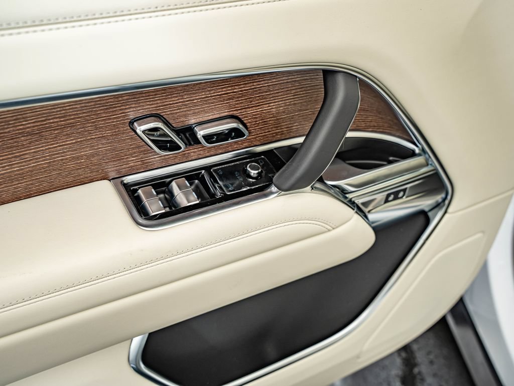 New 2026 Land Rover Range Rover SE AWD/4WD image 18