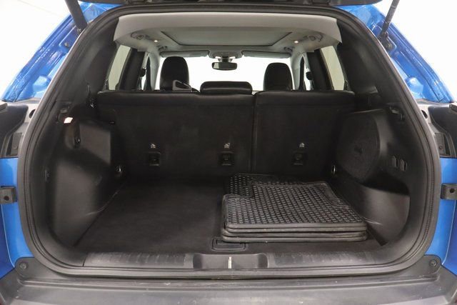 Used 2020 Jeep Cherokee Trailhawk image 19