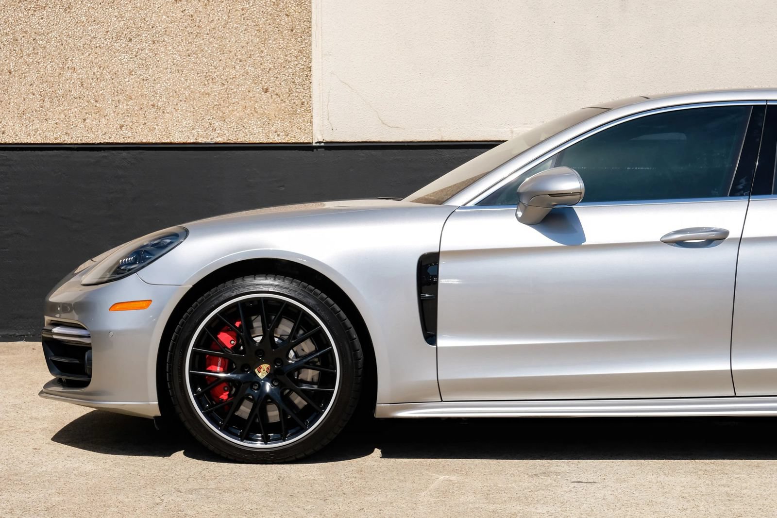 Used 2017 Porsche Panamera Turbo w/ Sportdesign Package AWD/4WD image 11
