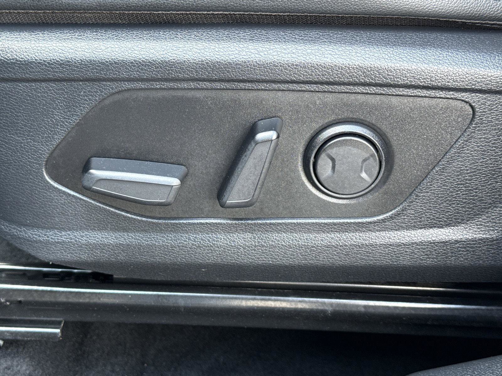 Used 2023 Kia Sportage EX image 17