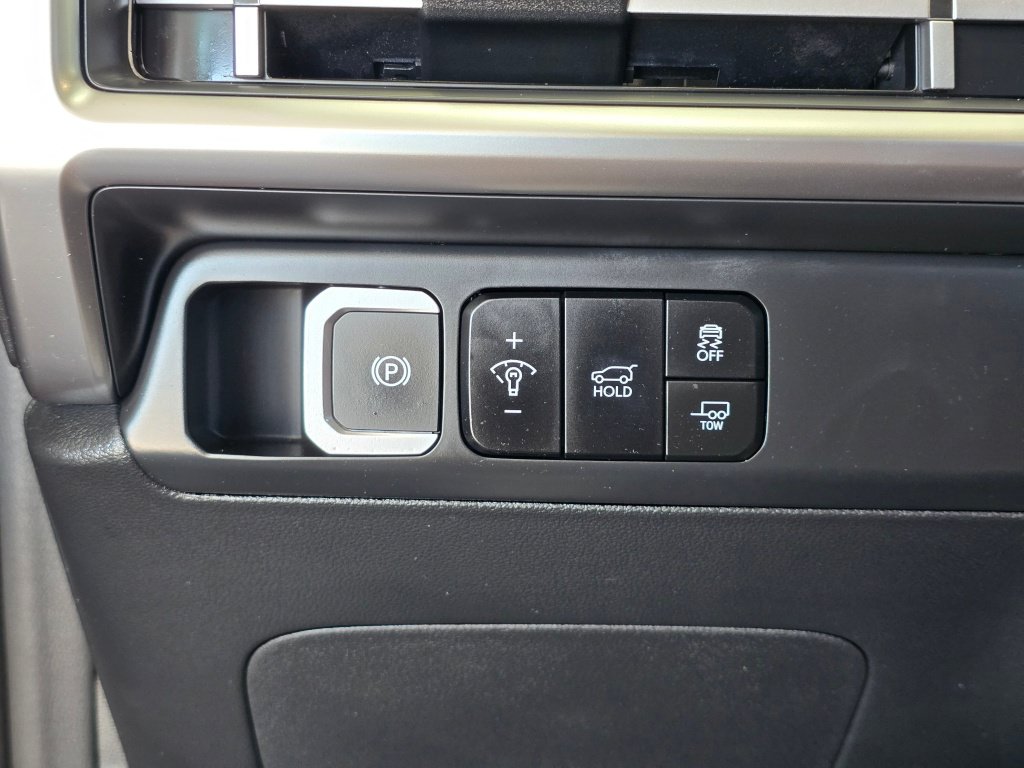 Used 2025 Hyundai Santa Fe XRT AWD/4WD image 24