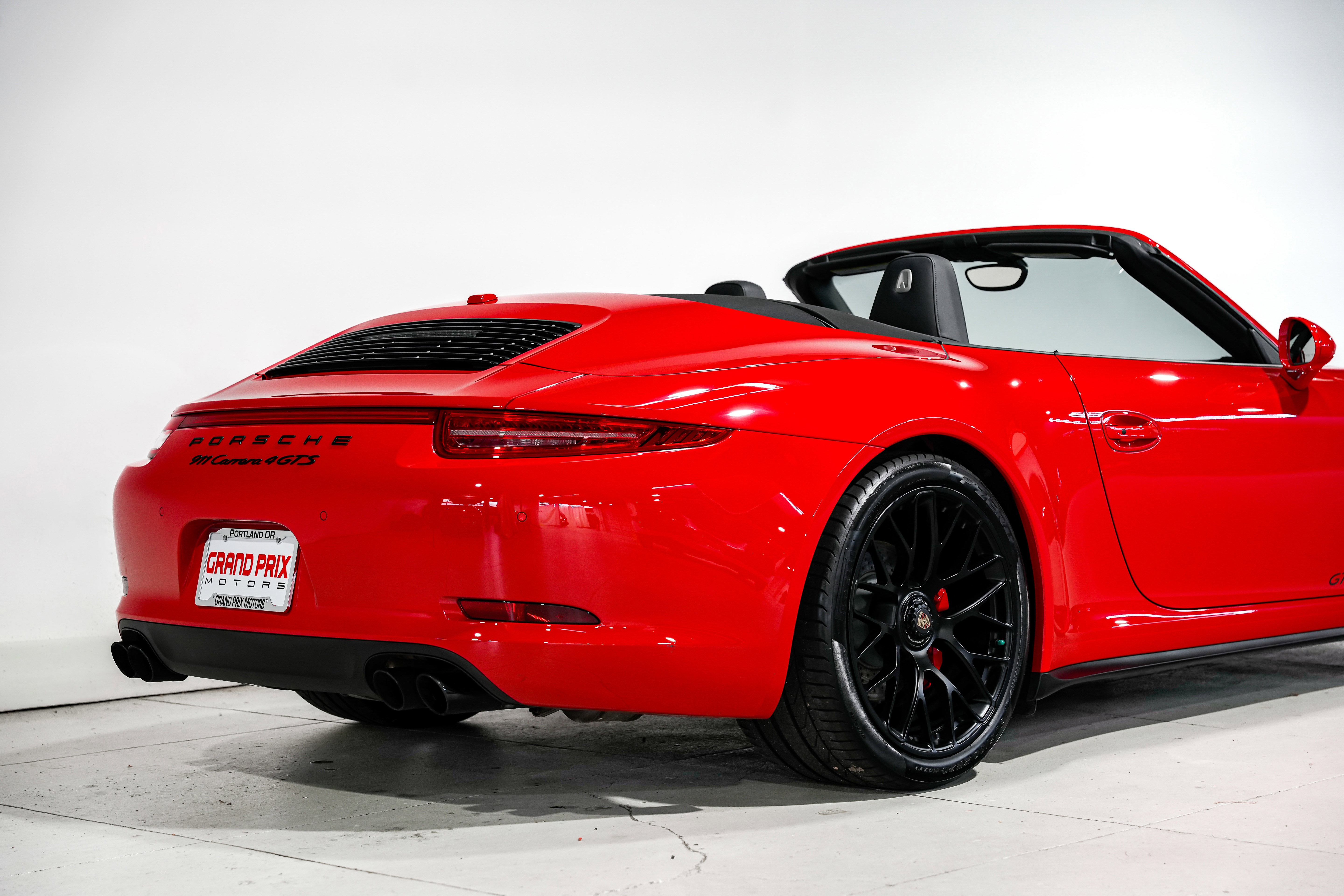 Used 2015 Porsche 911 Carrera 4 GTS w/ Bose Audio Package AWD/4WD image 36