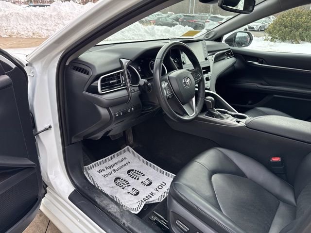 Used 2021 Toyota Camry XLE image 23