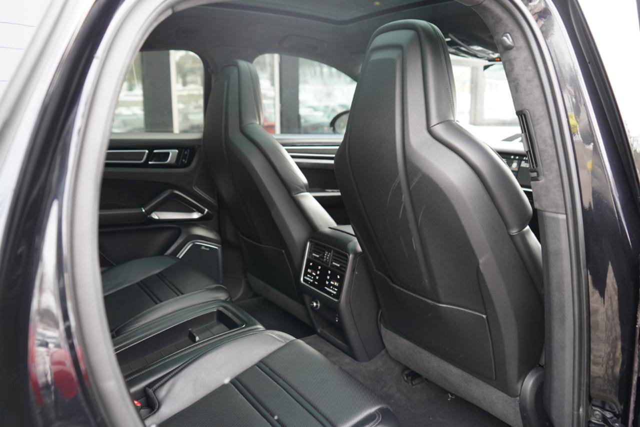 Used 2021 Porsche Cayenne Turbo image 67