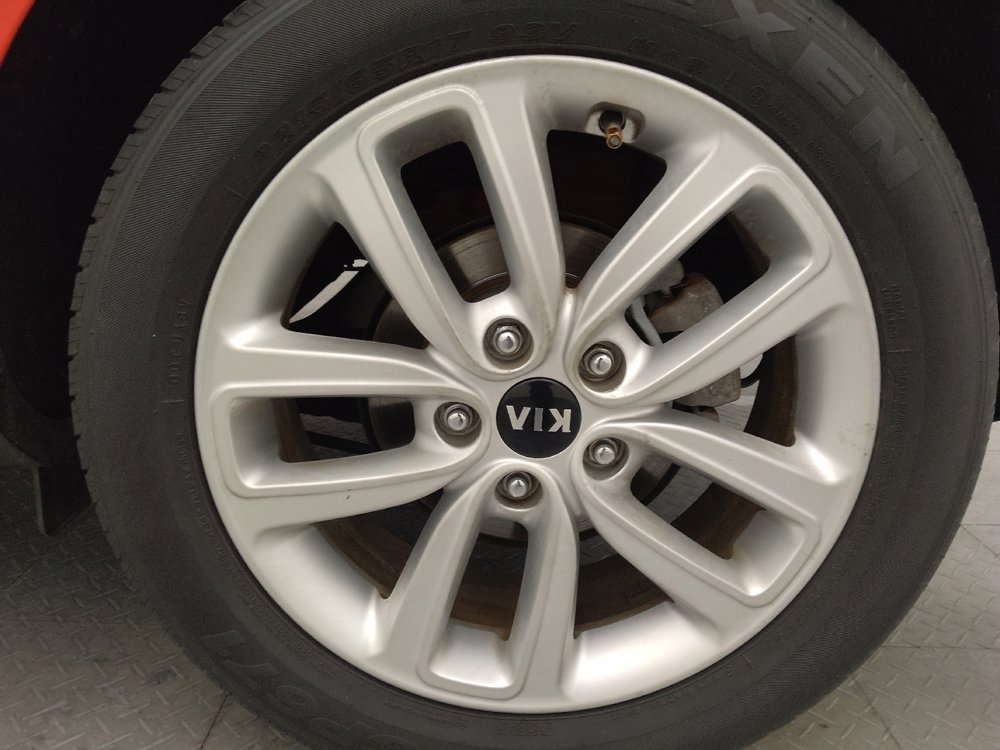 Used 2019 Kia Soul + FWD image 31