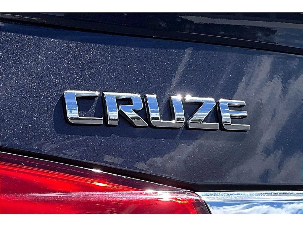 Used 2014 Chevrolet Cruze LTZ w/ RS Package FWD image 10
