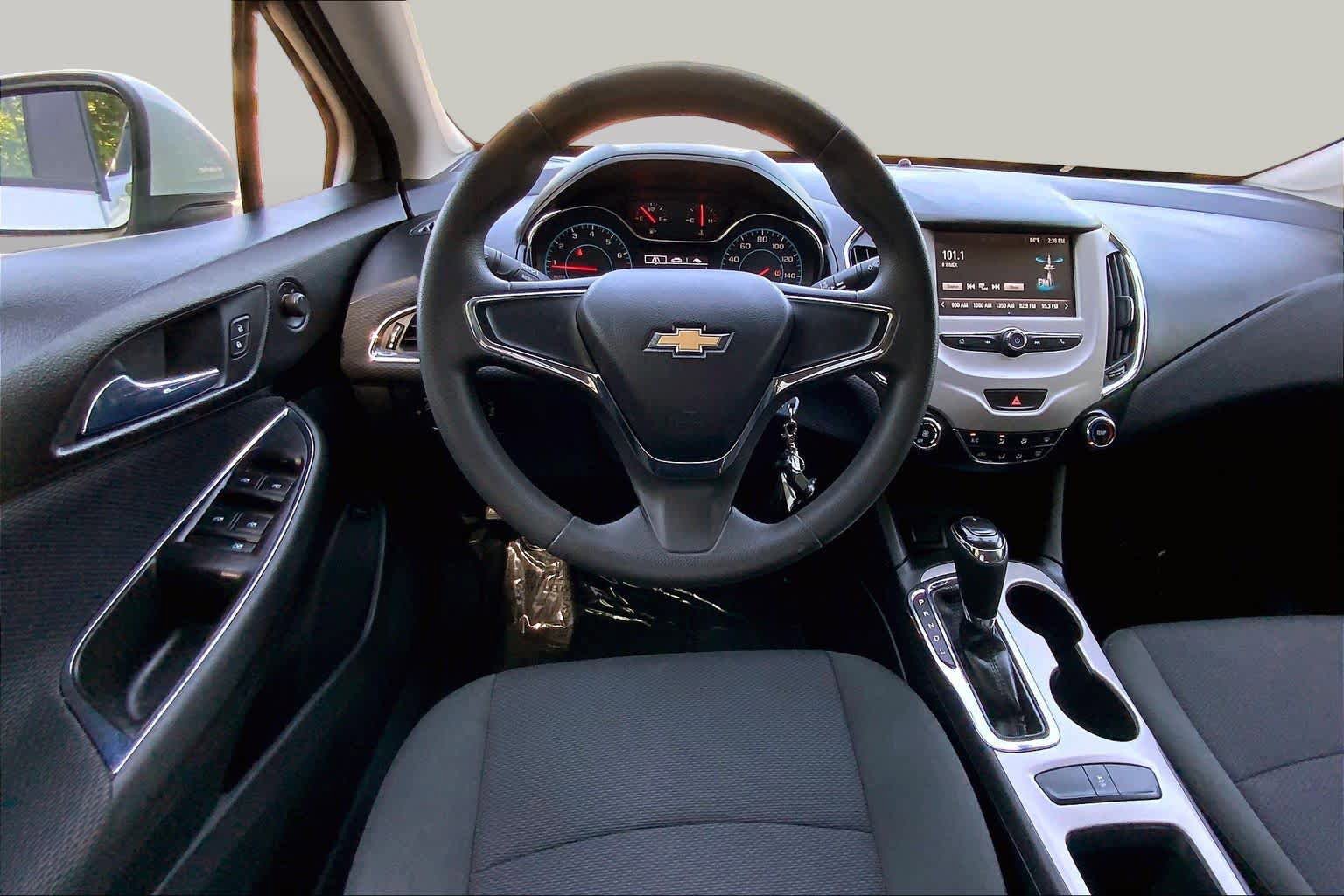 Used 2016 Chevrolet Cruze LS FWD image 5