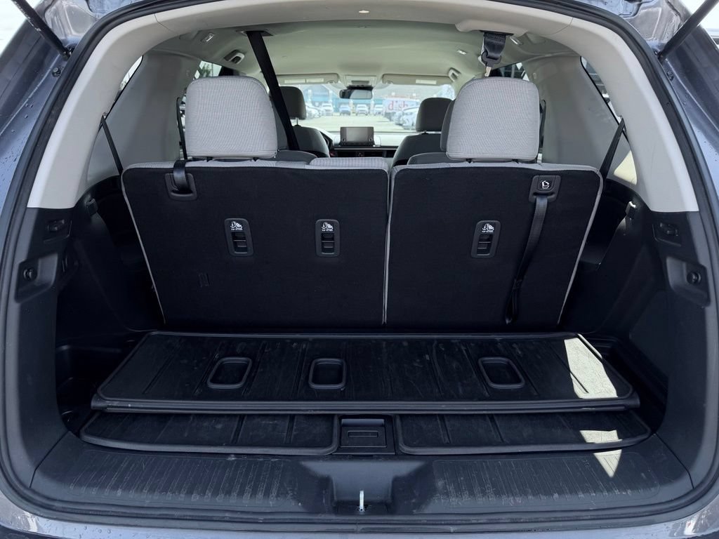 Used 2023 Honda Pilot LX image 9