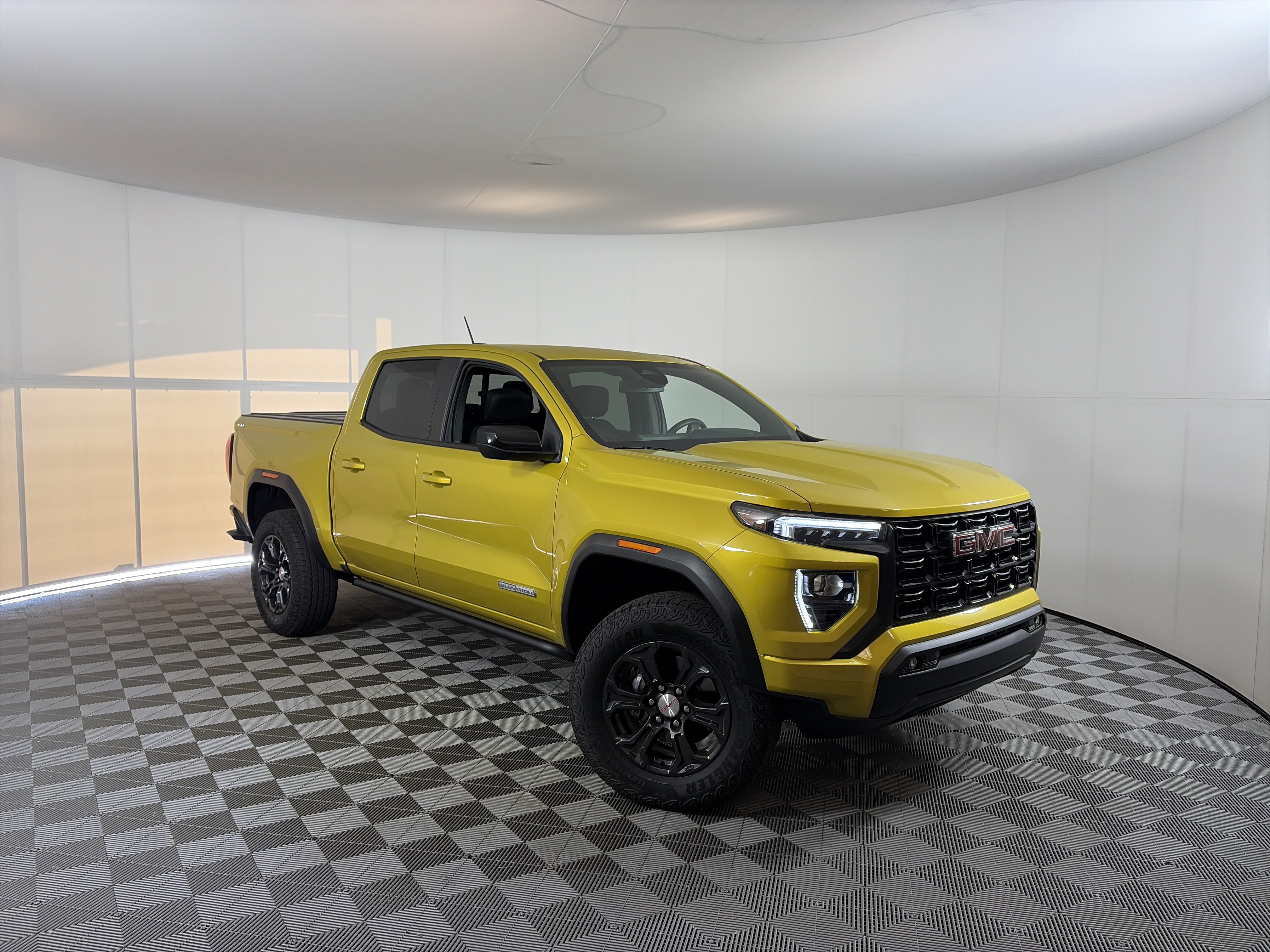 Certified 2024 GMC Canyon Elevation w/ Convenience Package AWD/4WD image 1