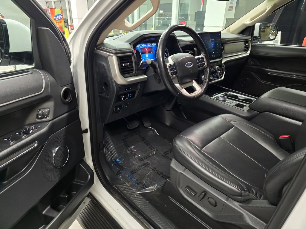 Used 2024 Ford Expedition Max XLT RWD image 17
