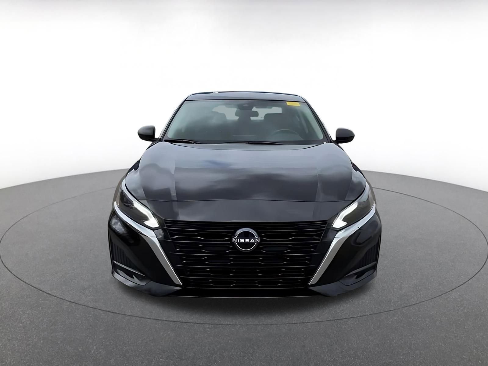 Used 2025 Nissan Altima 2.5 SV image 4