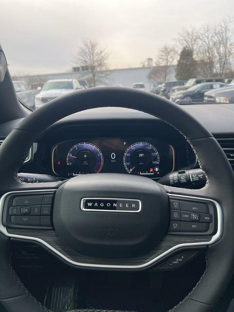 Used 2023 Jeep Wagoneer Series II w/ Premium Group I image 10