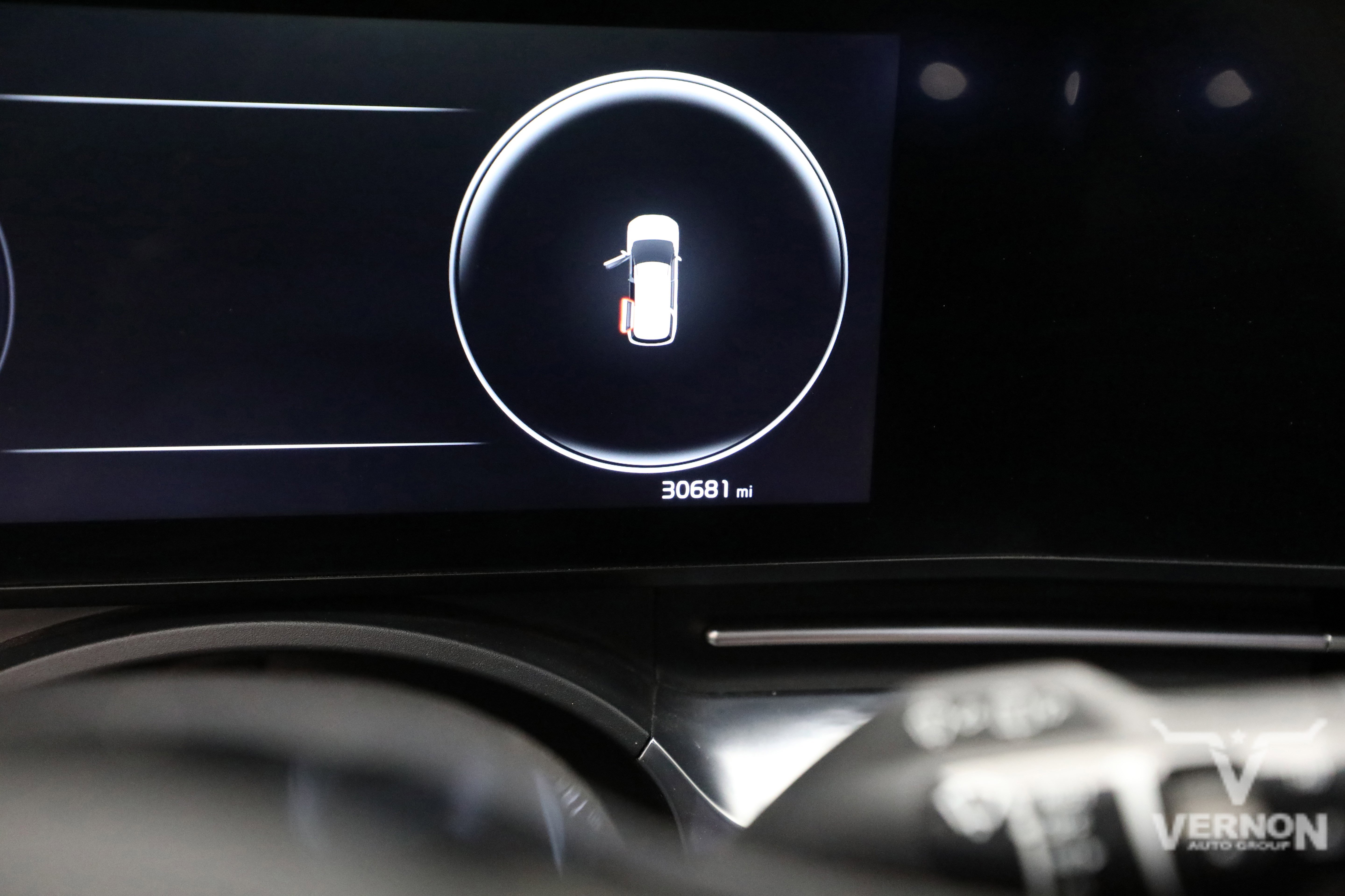 Used 2024 Kia Carnival SX Prestige image 9