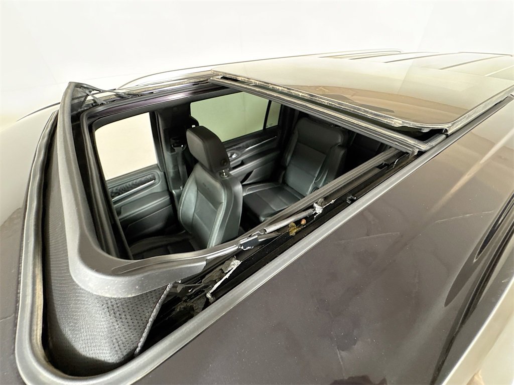 Used 2023 GMC Yukon XL Denali image 22