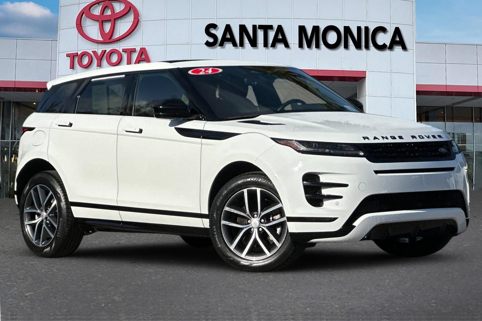 Used 2024 Land Rover Range Rover Evoque Dynamic SE AWD/4WD image 2