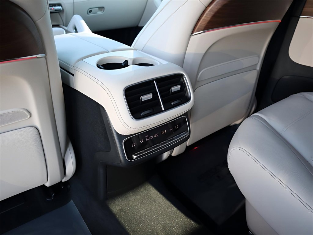 New 2026 Mercedes-Benz GLS 450 4MATIC image 29