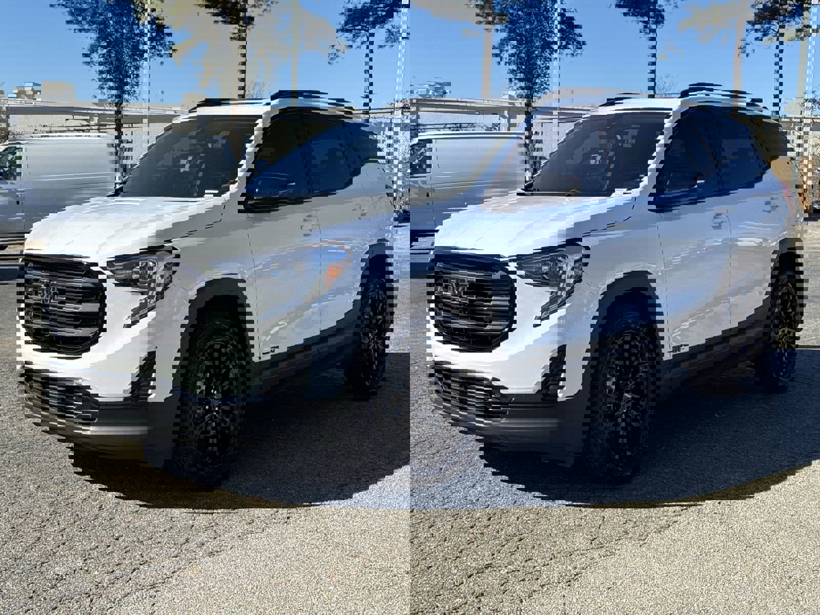 Used 2021 GMC Terrain SLE w/ Driver Convenience Package image 5