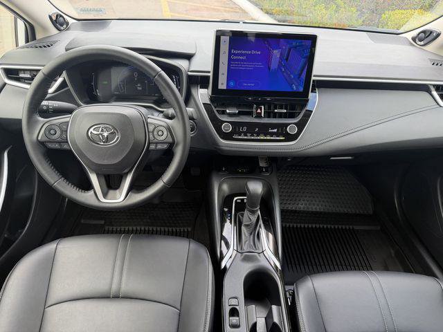 Certified 2025 Toyota Corolla XLE image 9