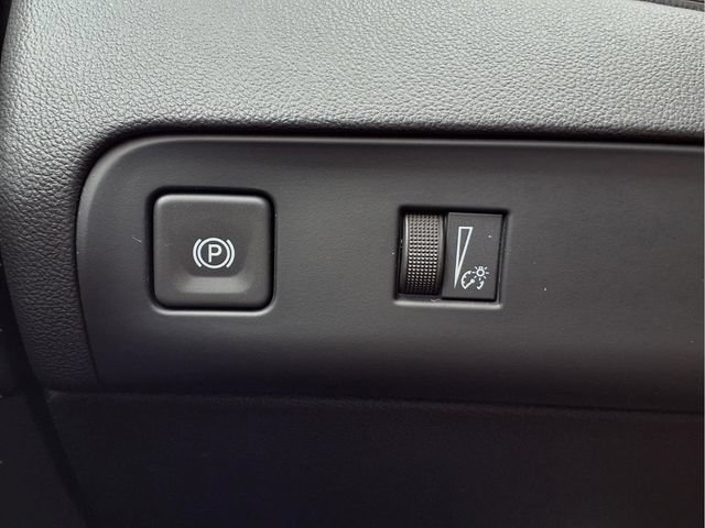 Certified 2023 Buick Enclave Essence w/ Experience Buick Package FWD image 12