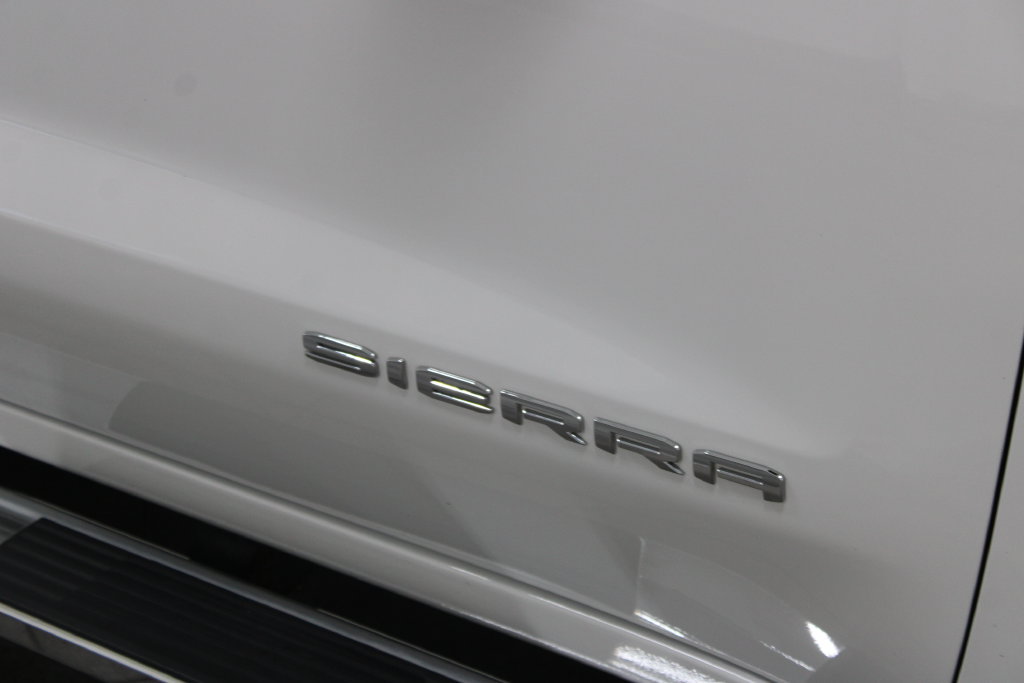 Used 2022 GMC Sierra 1500 SLT AWD/4WD image 21