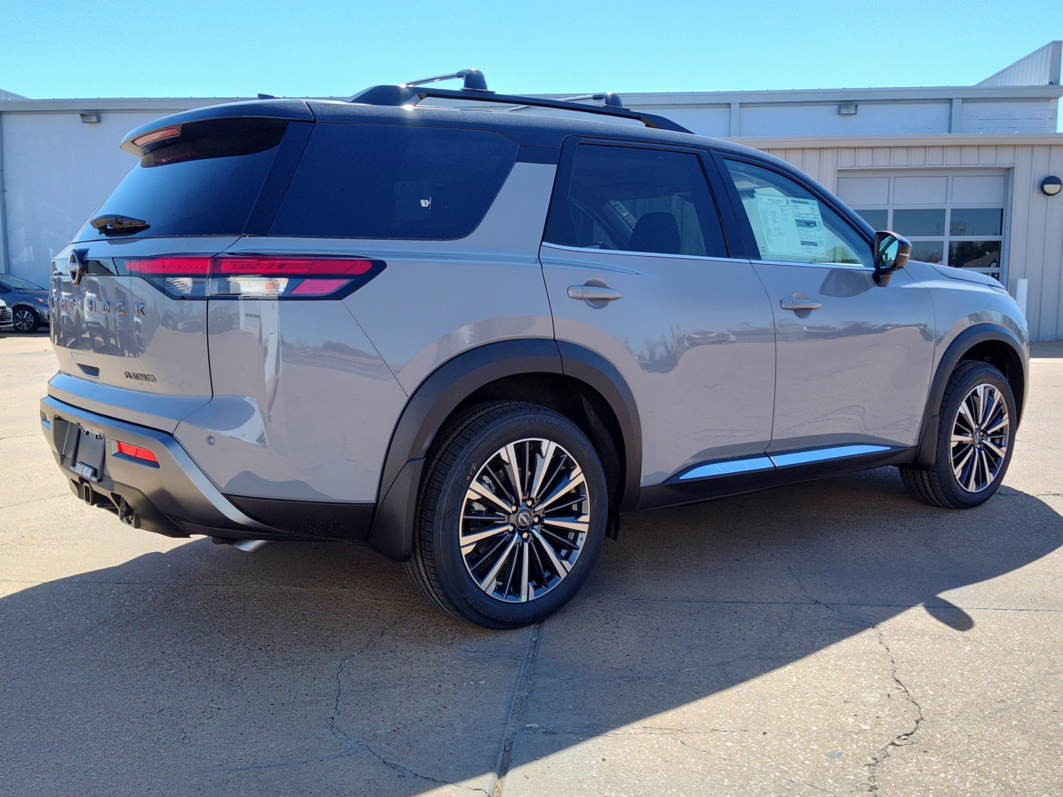 New 2026 Nissan Pathfinder Platinum image 5