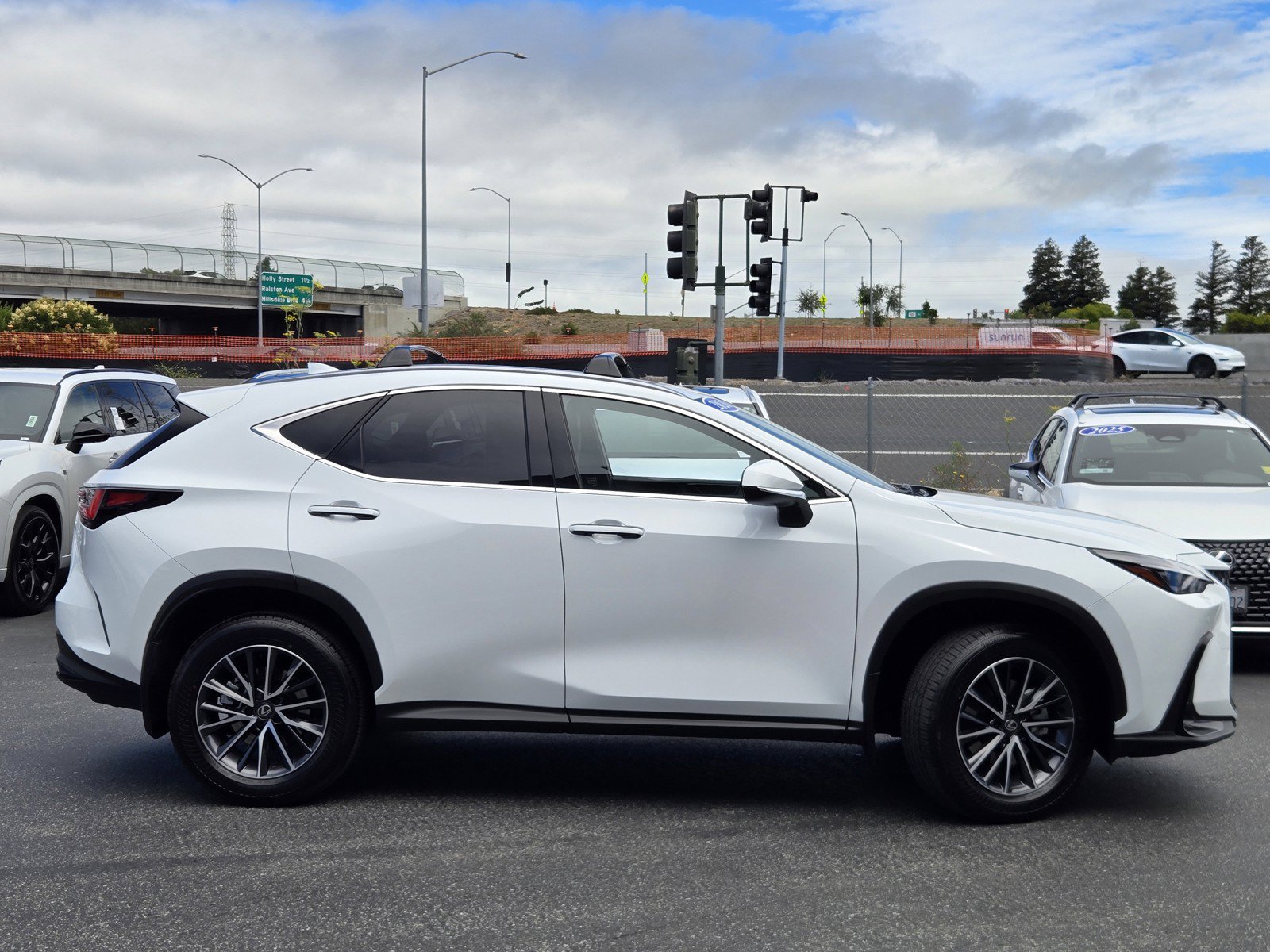 Certified 2026 Lexus NX 350h AWD w/ Accessory Package (2T) image 3