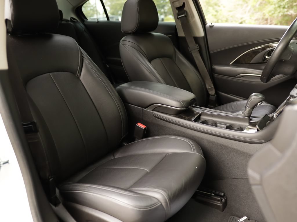 Used 2015 Buick LaCrosse Premium w/ Driver Confidence Package #1 FWD image 31