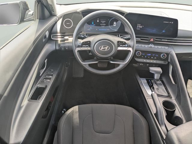 Used 2024 Hyundai Elantra SEL FWD image 11