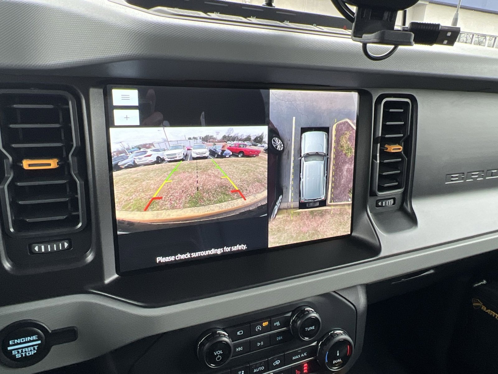 Used 2022 Ford Bronco Badlands image 20