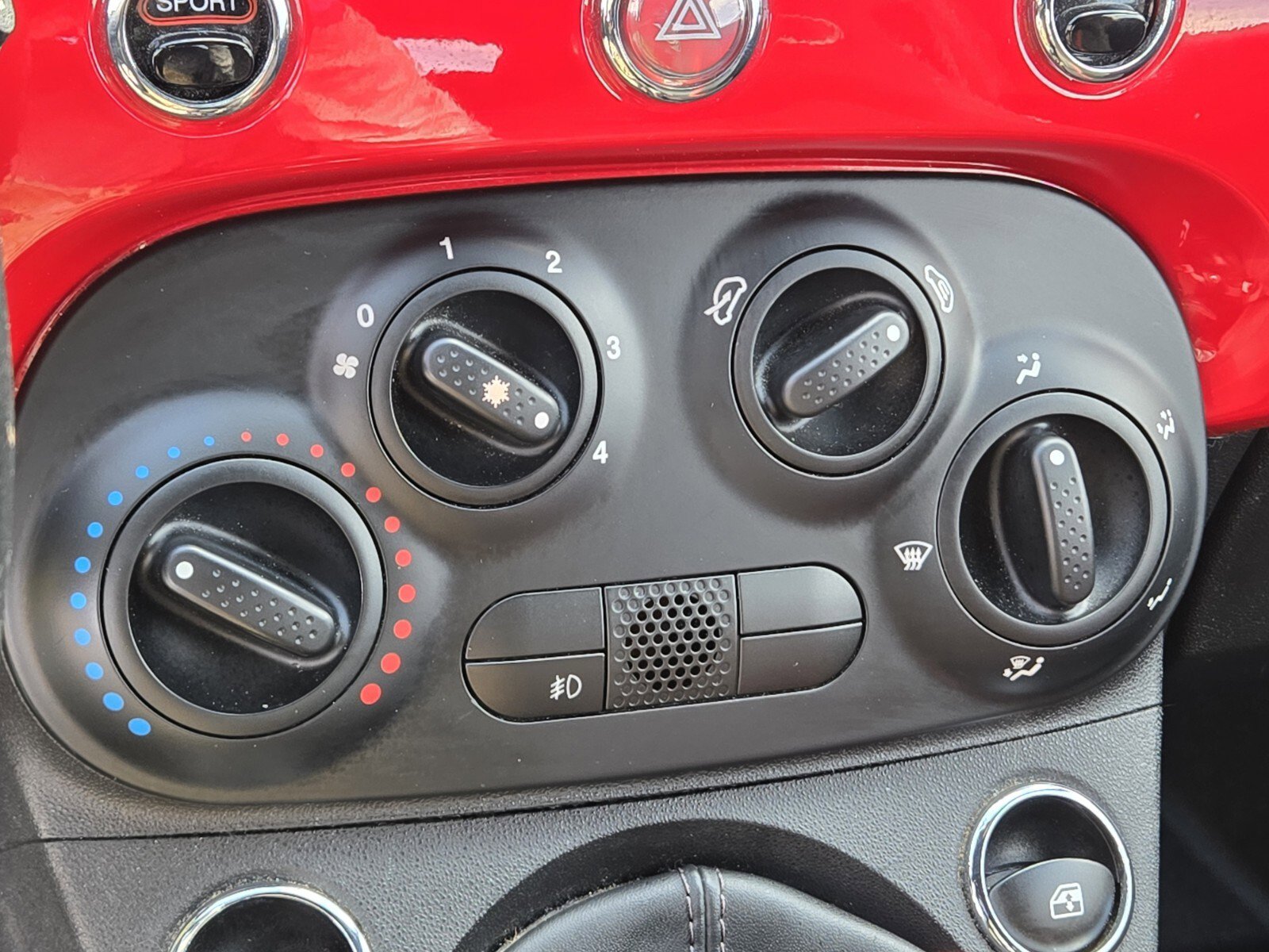 Used 2013 FIAT 500 Abarth image 19