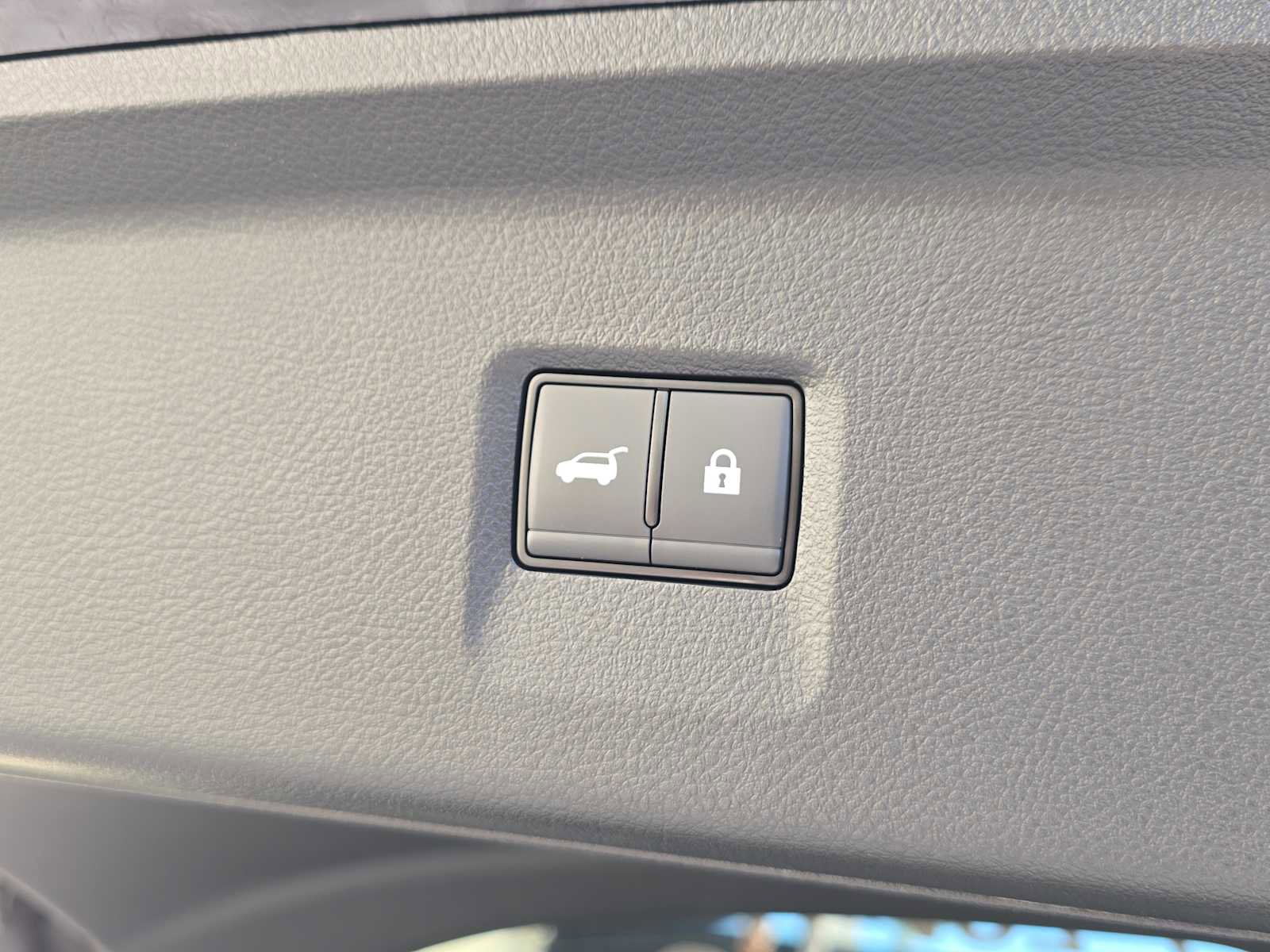 Certified 2026 INFINITI QX60 Luxe w/ Family Package image 8