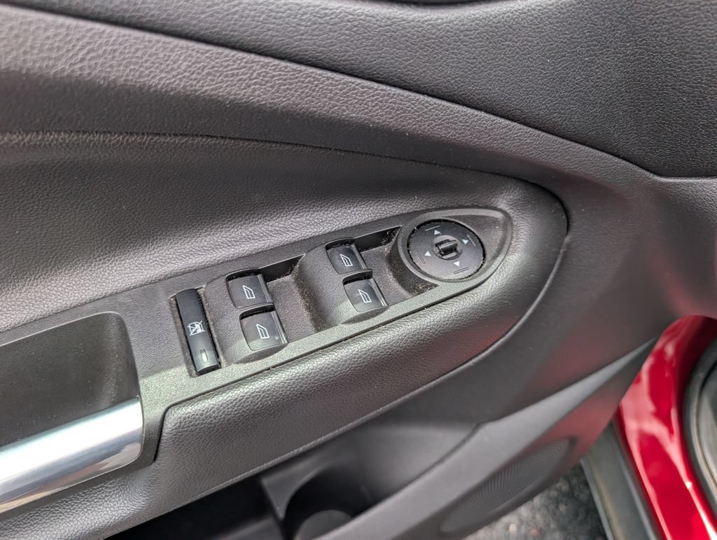 Used 2016 Ford Escape SE w/ Equipment Group 201A FWD image 10