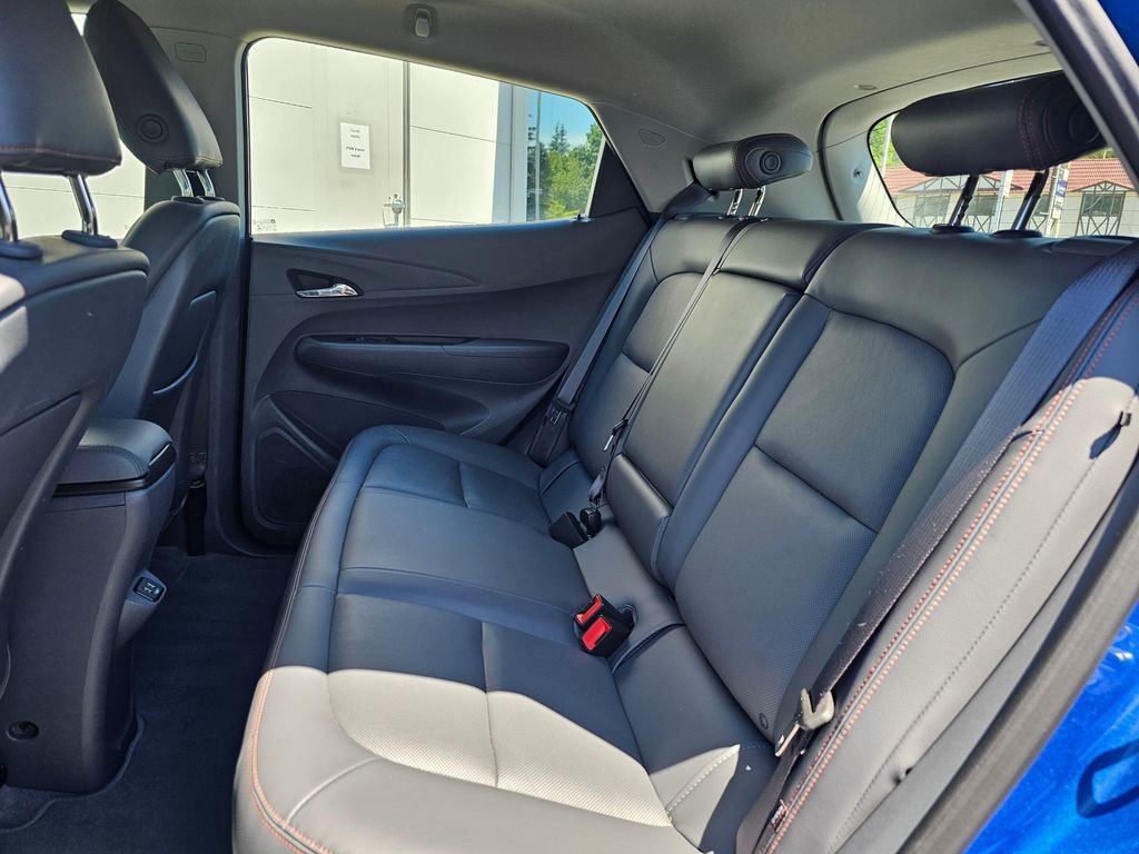 Used 2017 Chevrolet Bolt Premier w/ Driver Confidence II Package FWD image 16