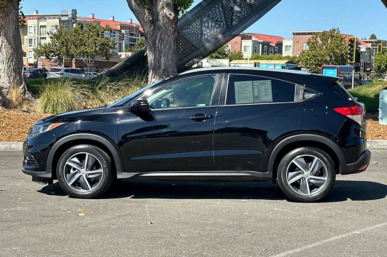 Used 2021 Honda HR-V EX-L image 7