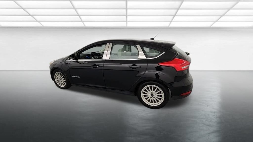 Used 2017 Ford Focus Electric Hatchback FWD image 6