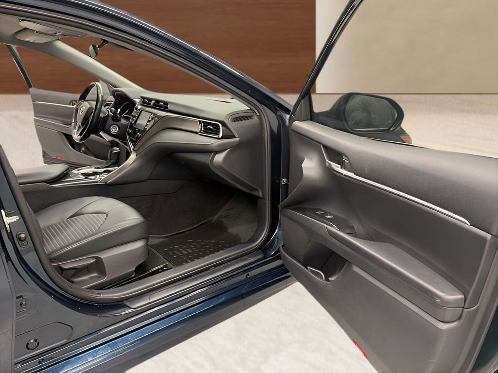 Used 2020 Toyota Camry SE w/ Cold Weather Package AWD/4WD image 16