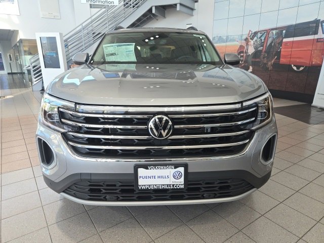 New 2026 Volkswagen Atlas SE image 2