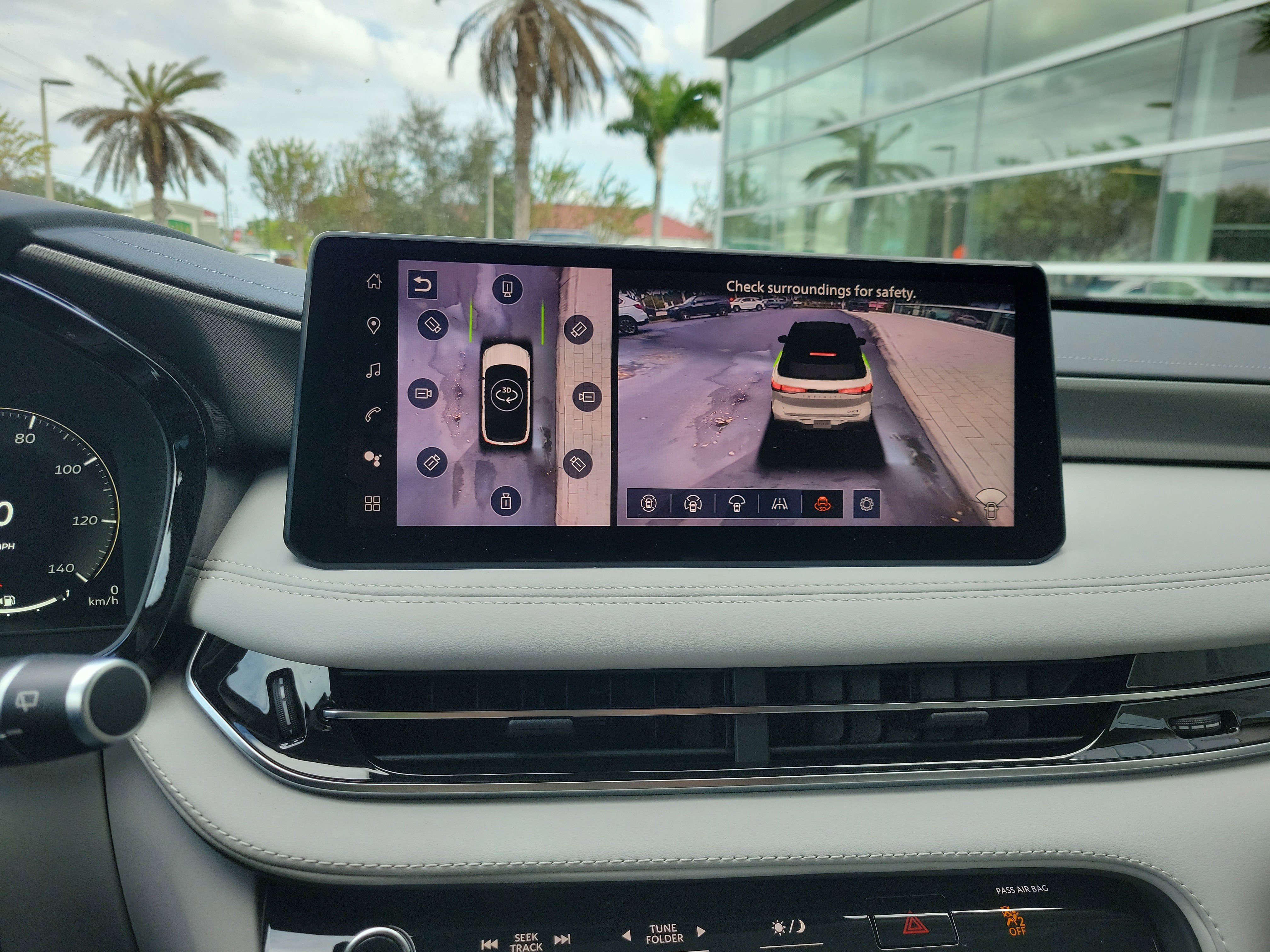 New 2026 INFINITI QX60 Luxe w/ Family Package image 23