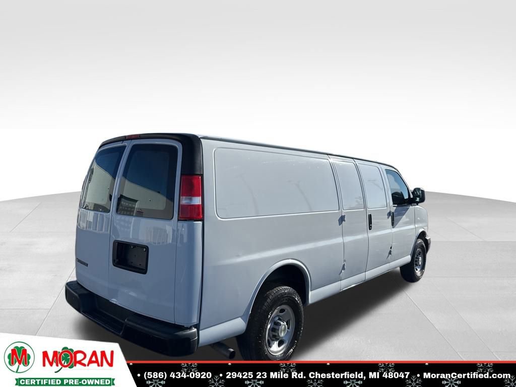 Used 2023 Chevrolet Express 3500 Extended w/ Driver Convenience Package image 5
