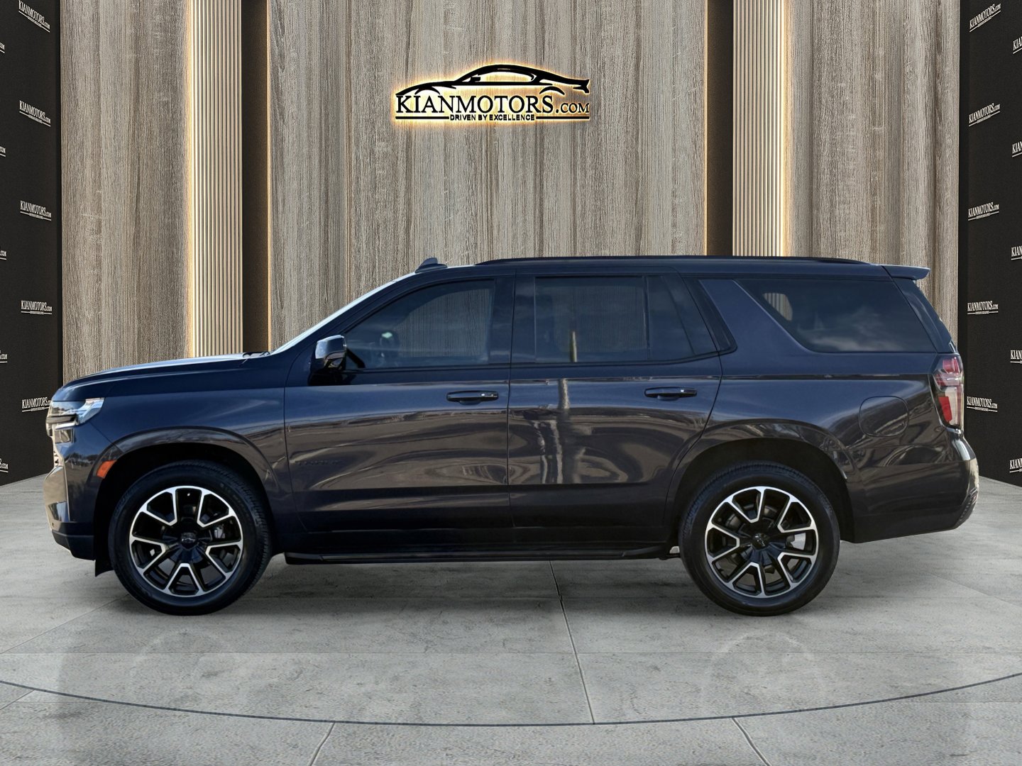 Used 2023 Chevrolet Tahoe RST w/ Luxury Package RWD image 4