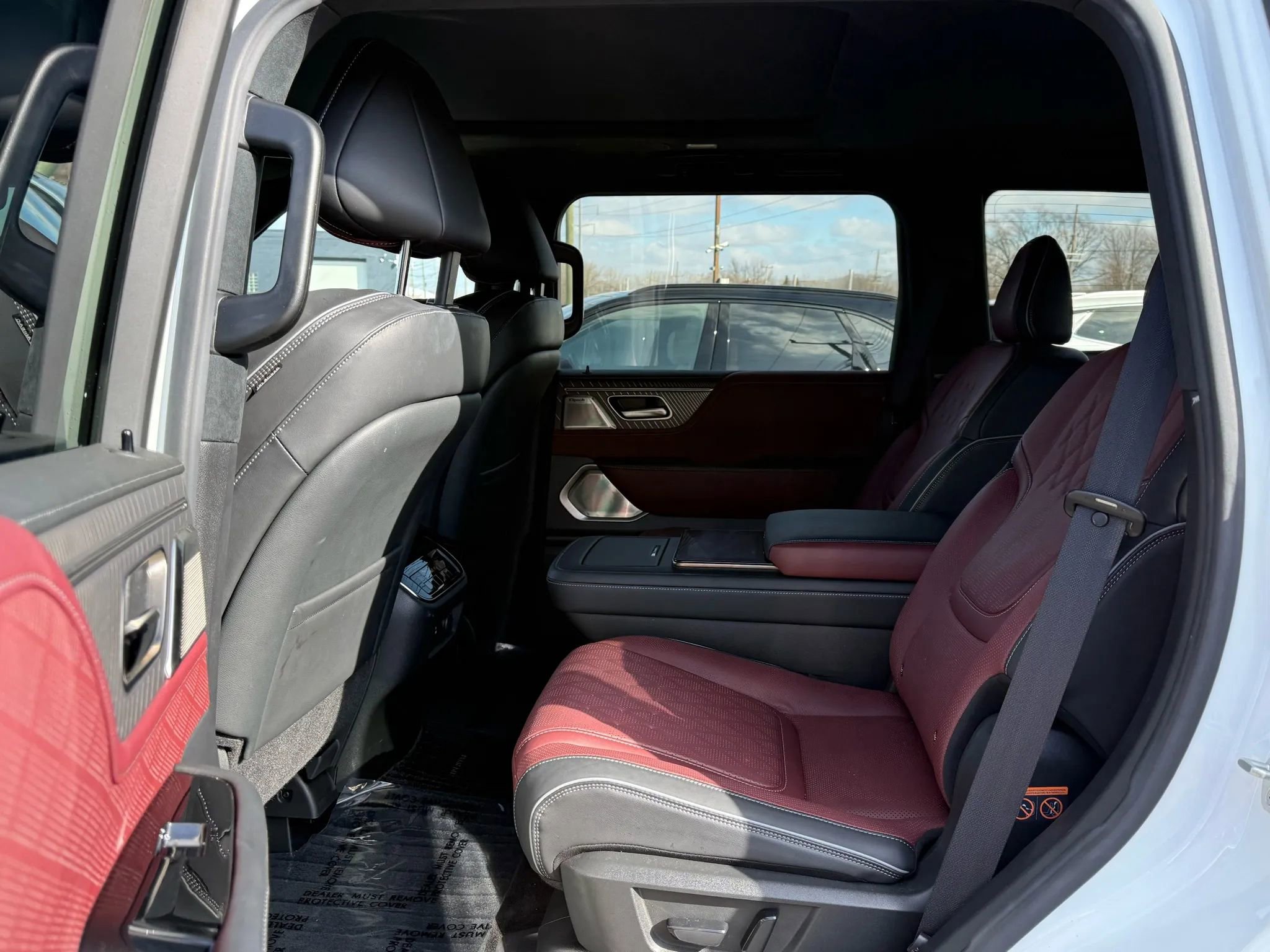 Used 2025 INFINITI QX80 Autograph image 24